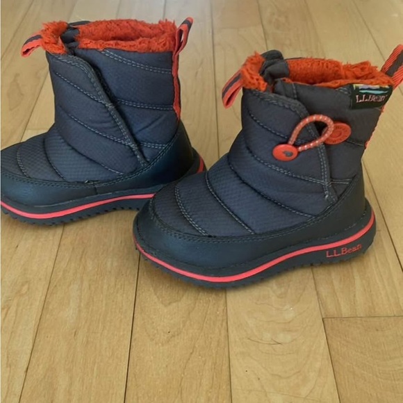 L.L. Bean Gray and Orange Rain and Snow Boots - Picture 1 of 3